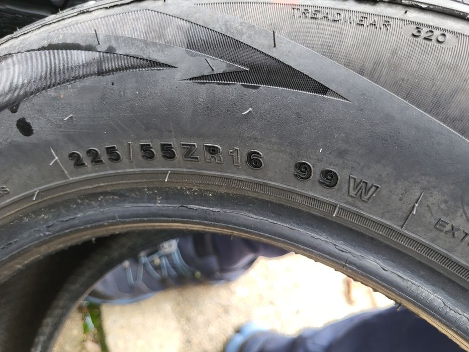 2бр 225/55/16гумите са като нови