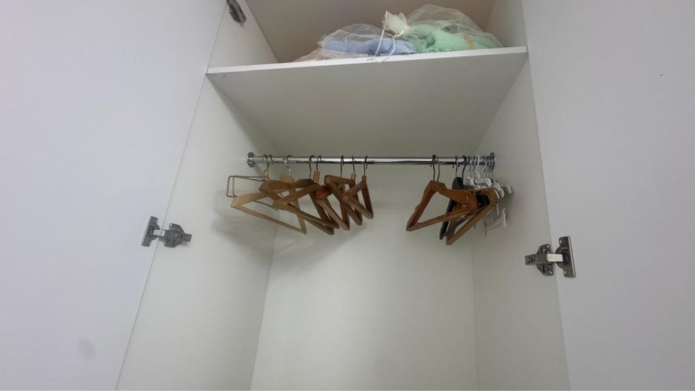 Продается срочно шкаф