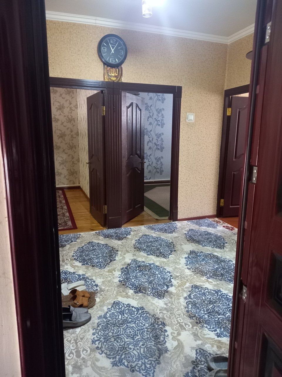 4 ханалы кв сатылады, мәнзил М. Сарбиназ, 1 этаж, ремонтланган,