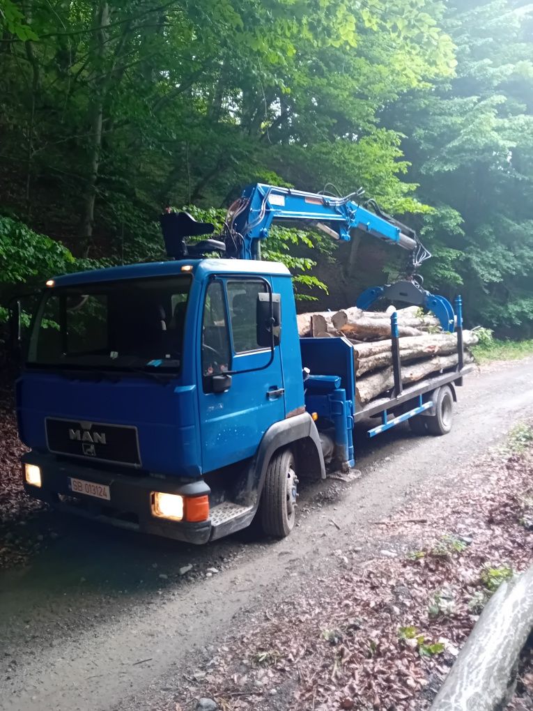Camion Man 8.153 si mercedes vario 814D cu macara forestiera atlas