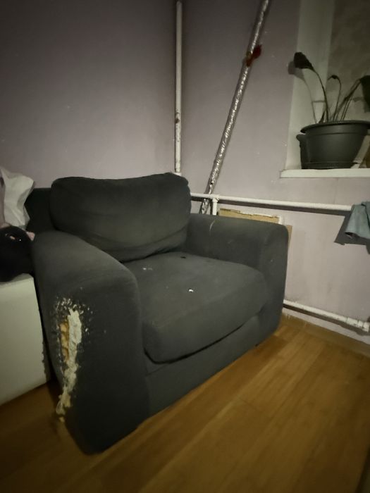 Кресло отдам бесплатно требует обшивку