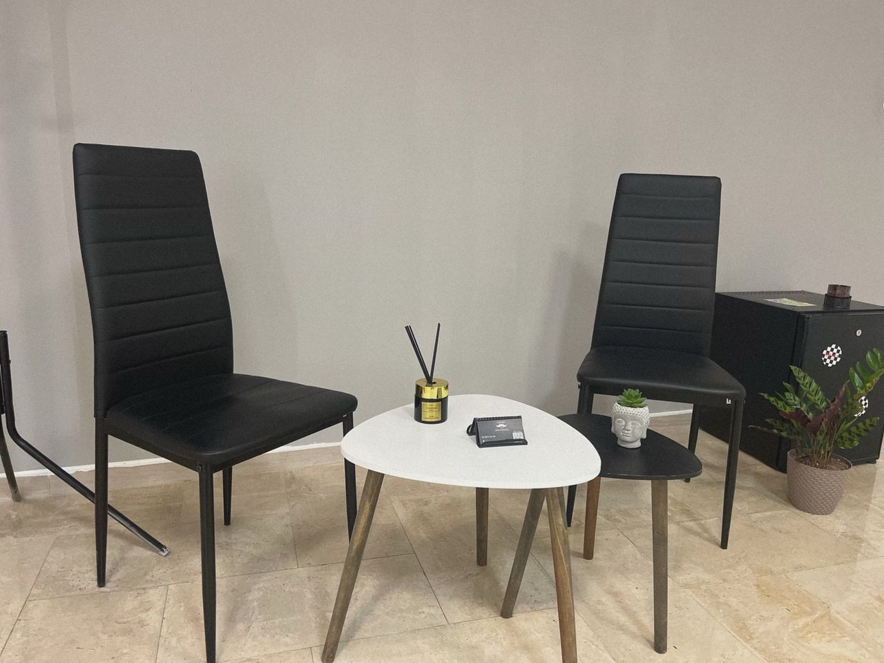Дава се под наем  в Пловдив, Кършияка -  кв.м за 153 € - Снимка #2