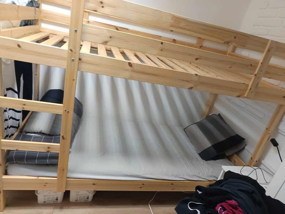 Șifonier ikea  plus pat supraetajat ikea cu saltele inclusee