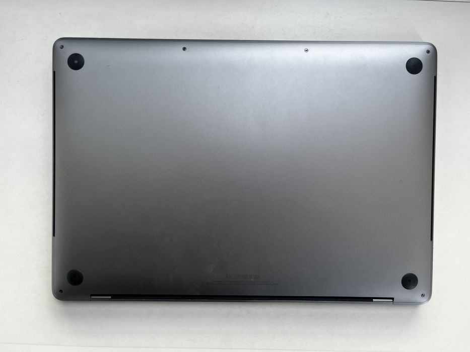 MacBook Pro 15” 500GB Produs In Stare Excelenta