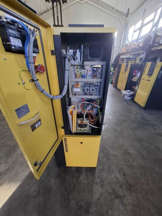 Compresor aer cu surub Kaeser Aircenter SM 13