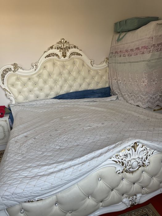 Срочно Продаю спальный гарнитур