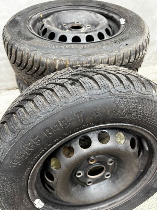 Roți cu cauciucuri de iarnă CONTINENTAL-Dimensiuni: 195/65 R 15 T