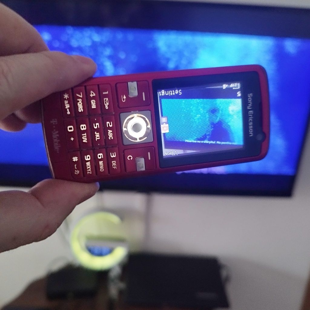 Sony Ericsson k610 Cybershot Red + cd+ stick ( decodate)