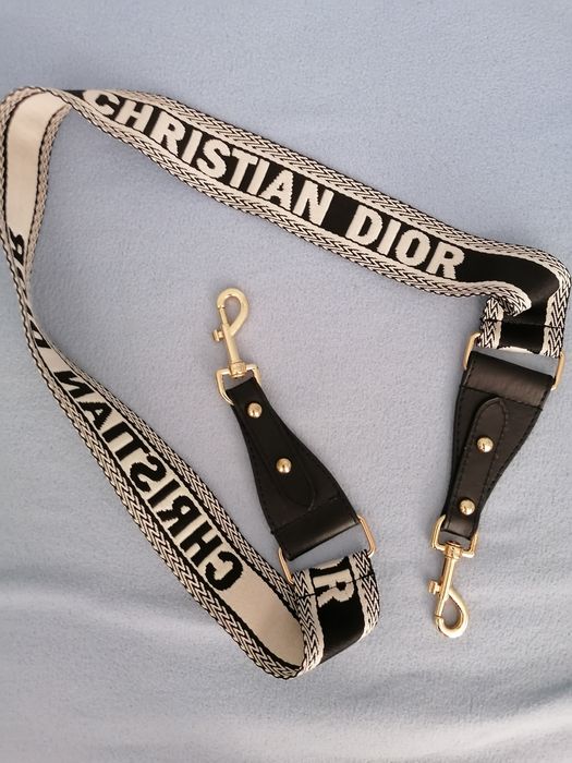 Дамска чанта.               .