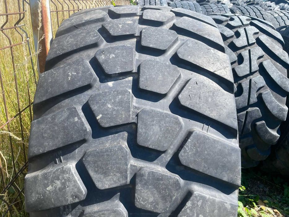 600/55r26.5 cauciucuri second hand ORICE anvelope combina tractor