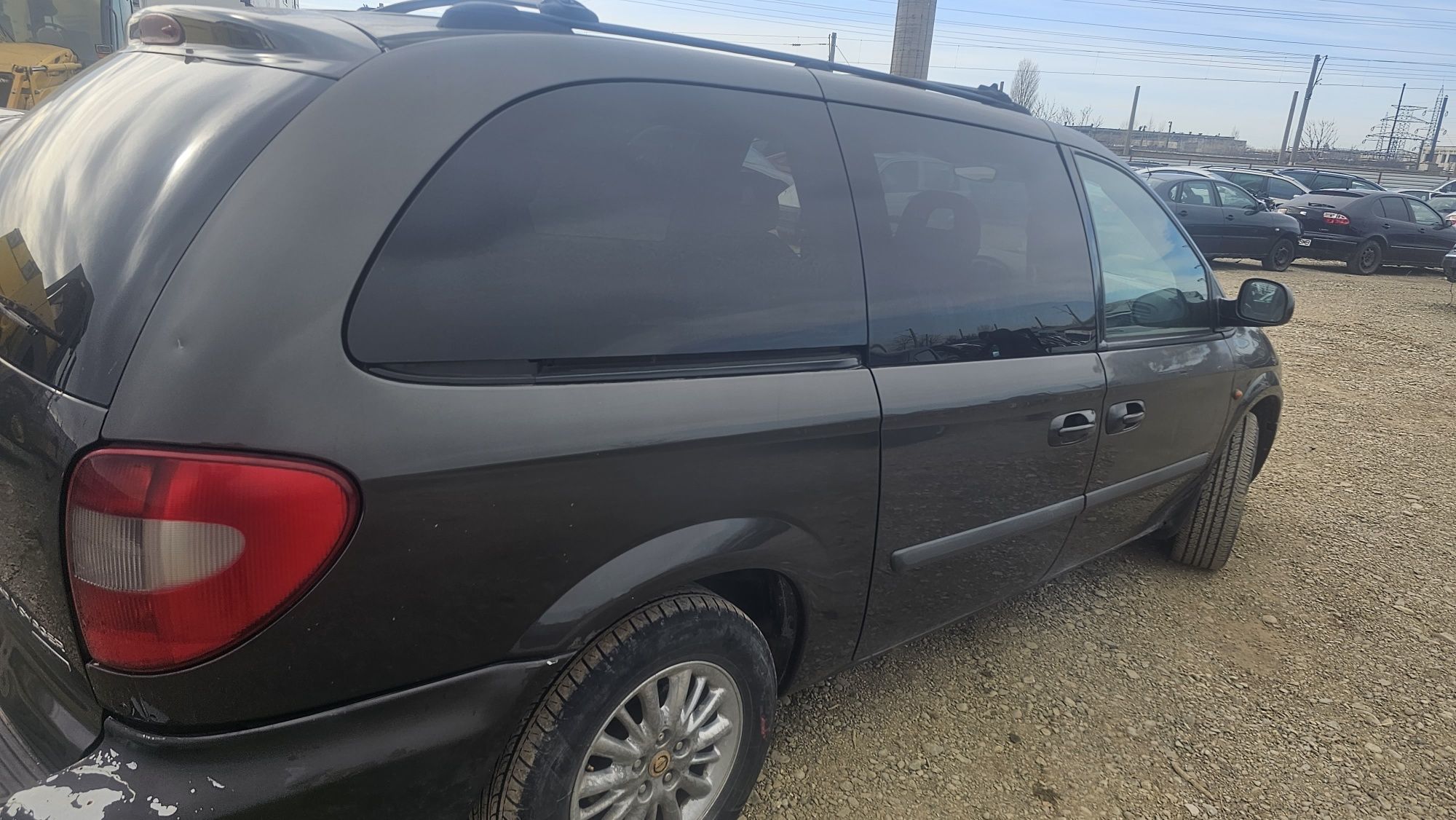 Dezmembrez Chrysler Voyager 2.5d 20c