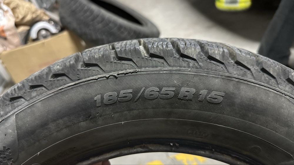 Продам зимний шины 185/65 r15