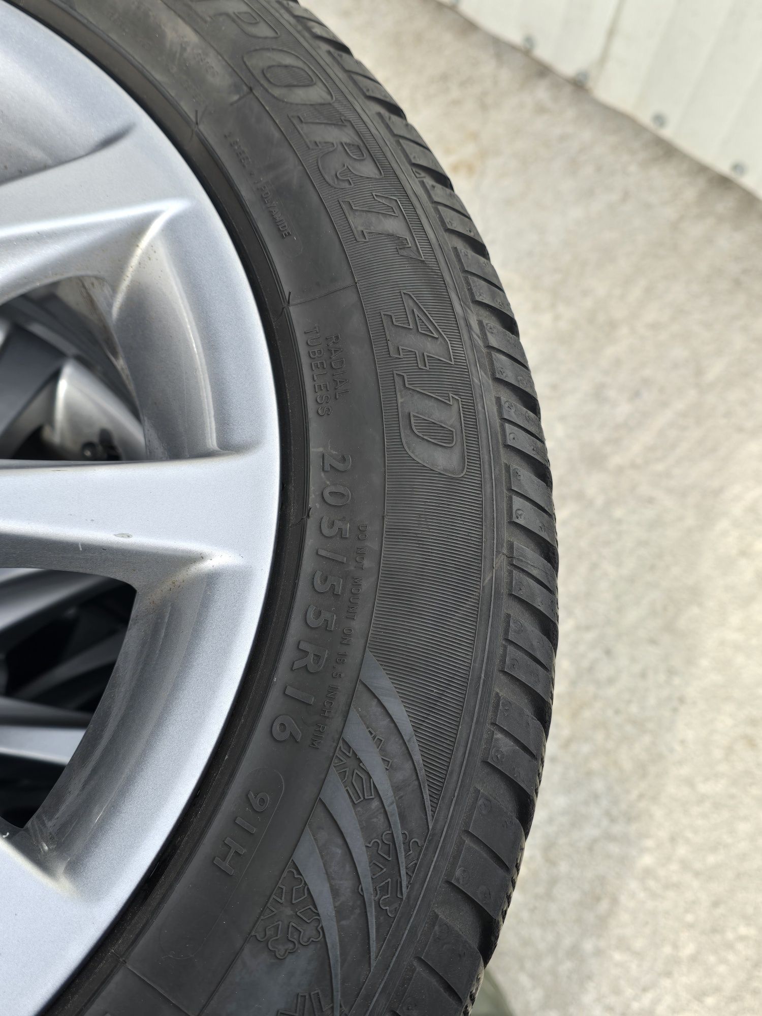 4 Броя 205/55/16 Dunlop 2x6mm 2x5mm