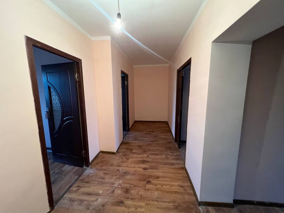 Срочно продается квартира в Ахангаране
