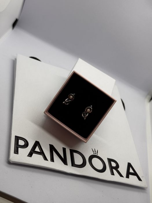 Пандора обеци Pandora