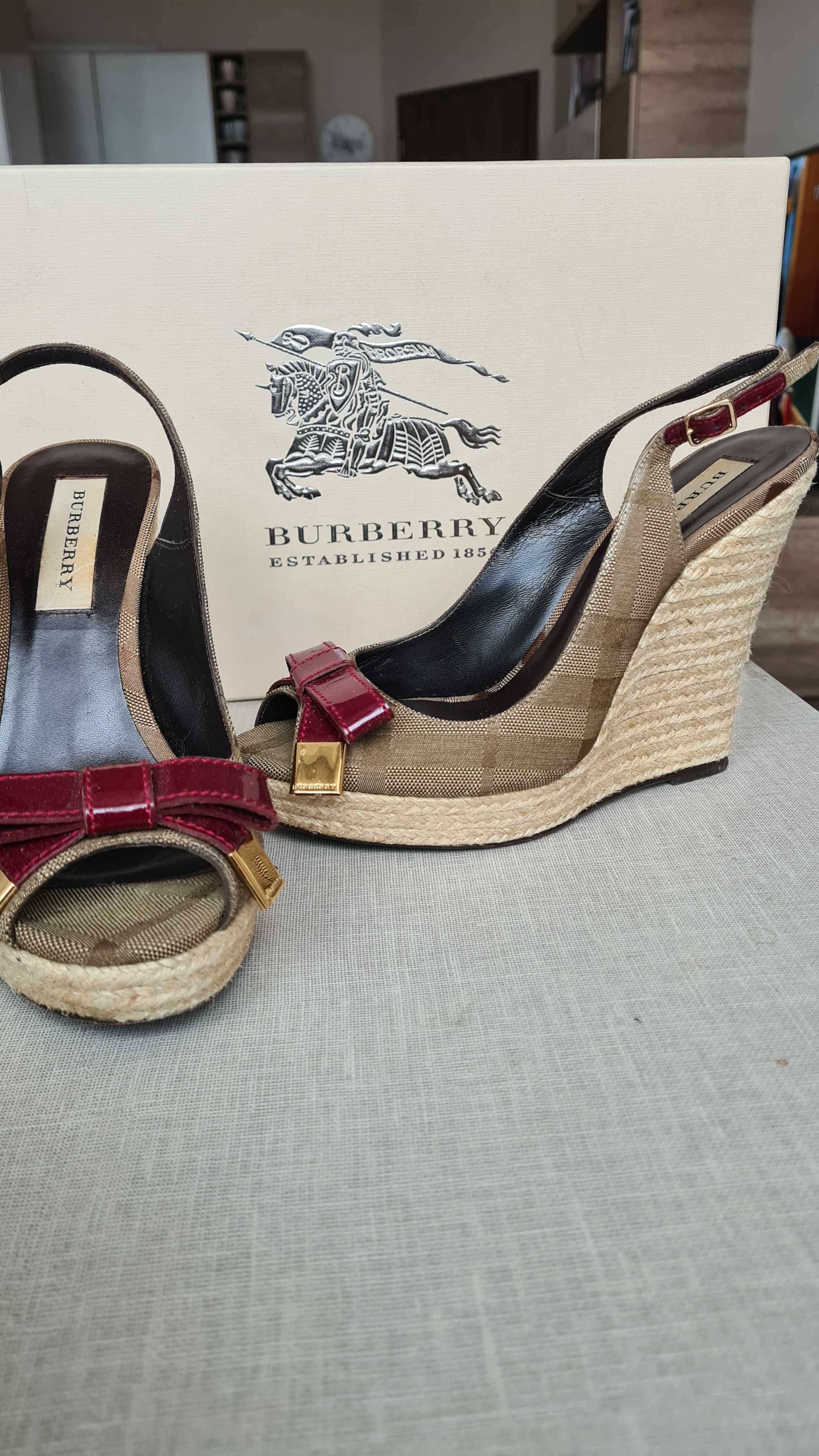 Burberry - оригинални сандалети на платформа