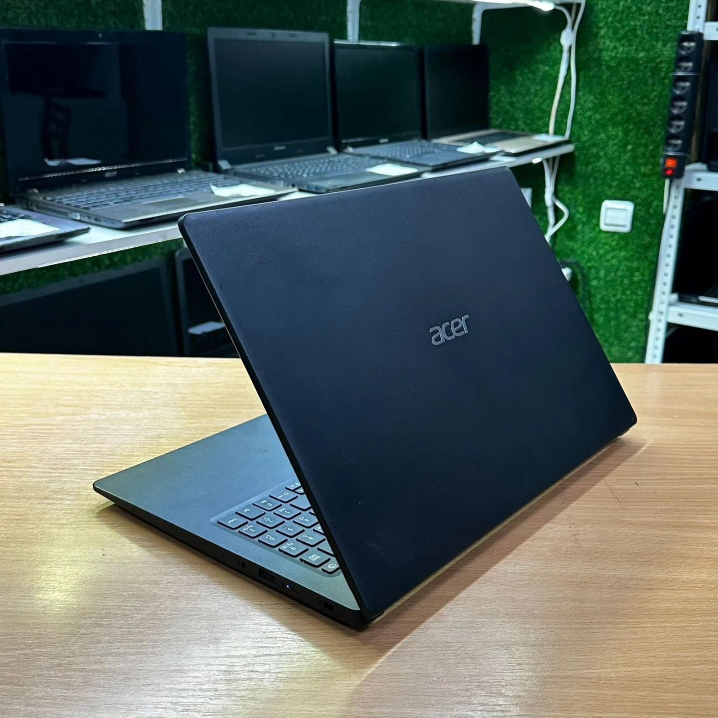 Ноутбук Acer Ex215 Core i3 1005 G1  ОЗУ 12Gb SSD M2-256Gb