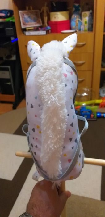 Calut cu tija de lemn