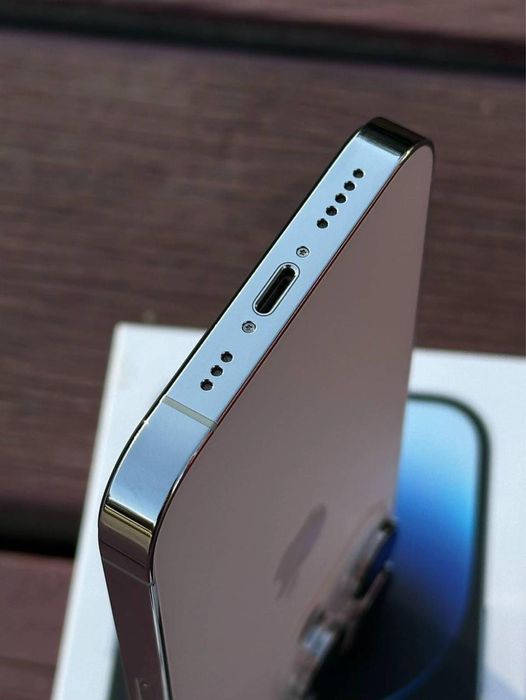 iPhone 14 pro 256 gb .