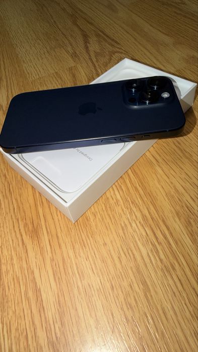 Iphone 15 pro 256GB eSim, сменена батерия в Apple Маями
