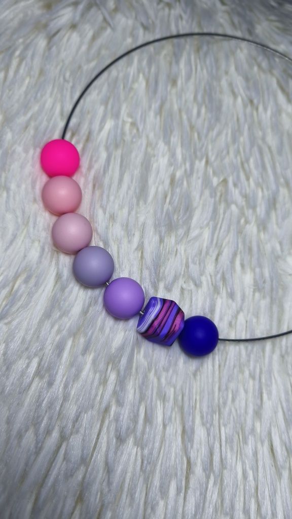 Coliere handmade, diverse culori