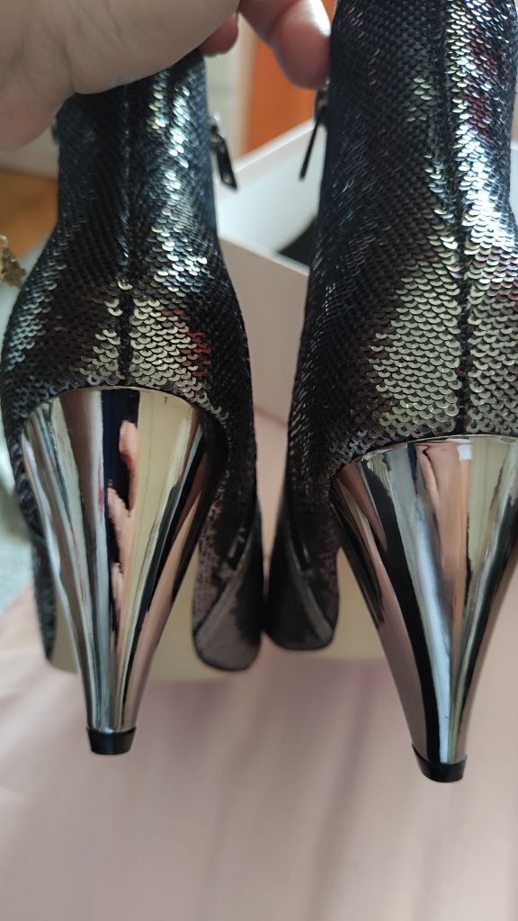 Botine Motivi noi