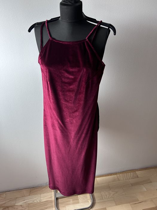 Rochii Urma Fashion pe corp marime S