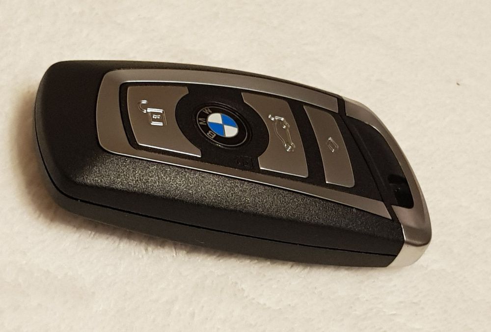 Оригинална кутийка ключ за BMW БМВ 1 3 5  F10 F20 F30 F40 дистанно