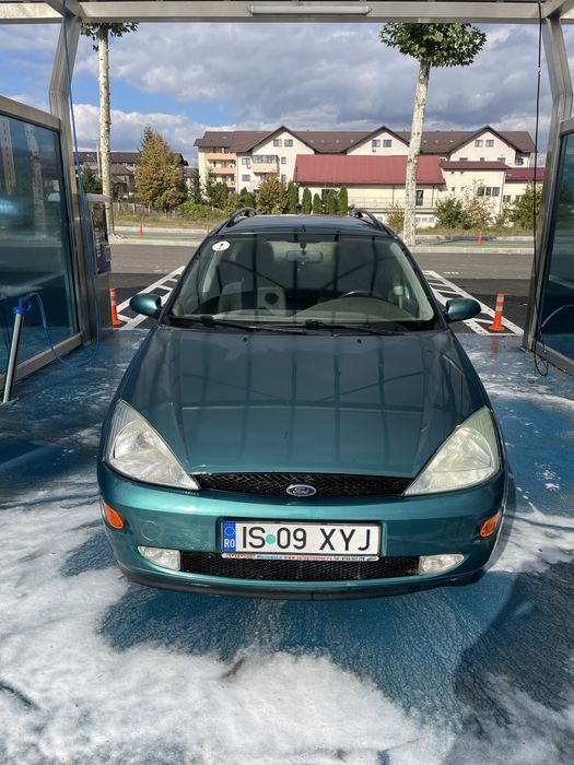 Ford Focus Mk1  - 1.6 benzină, 2001 - Iasi