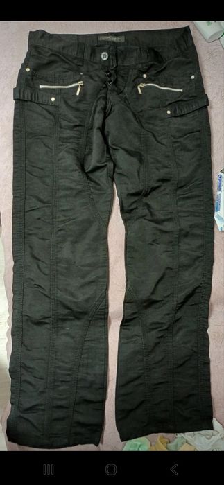 Blugi pentru bărbați