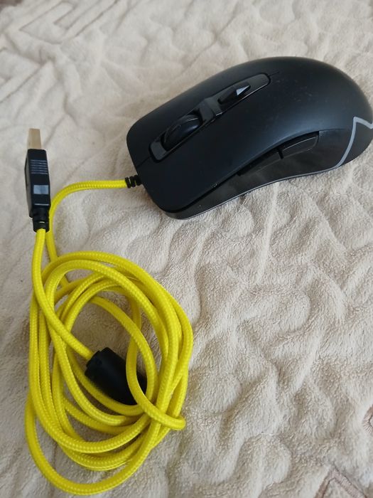 Mouse gaming cu lumini