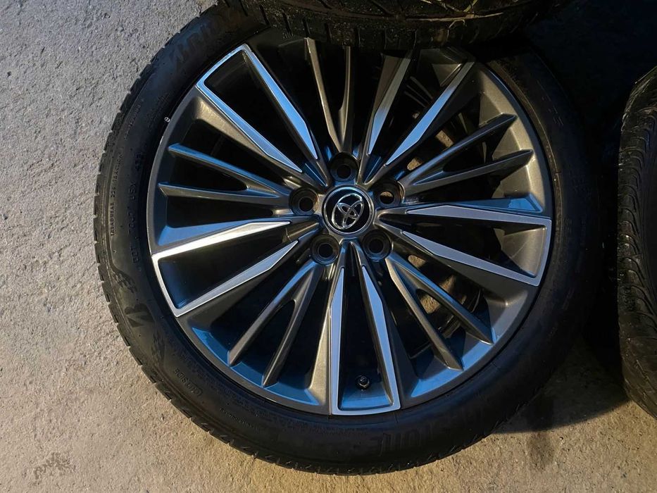 Jante 18" Toyota Avensis anvelope Bridgestone 225 45 senzori presiune