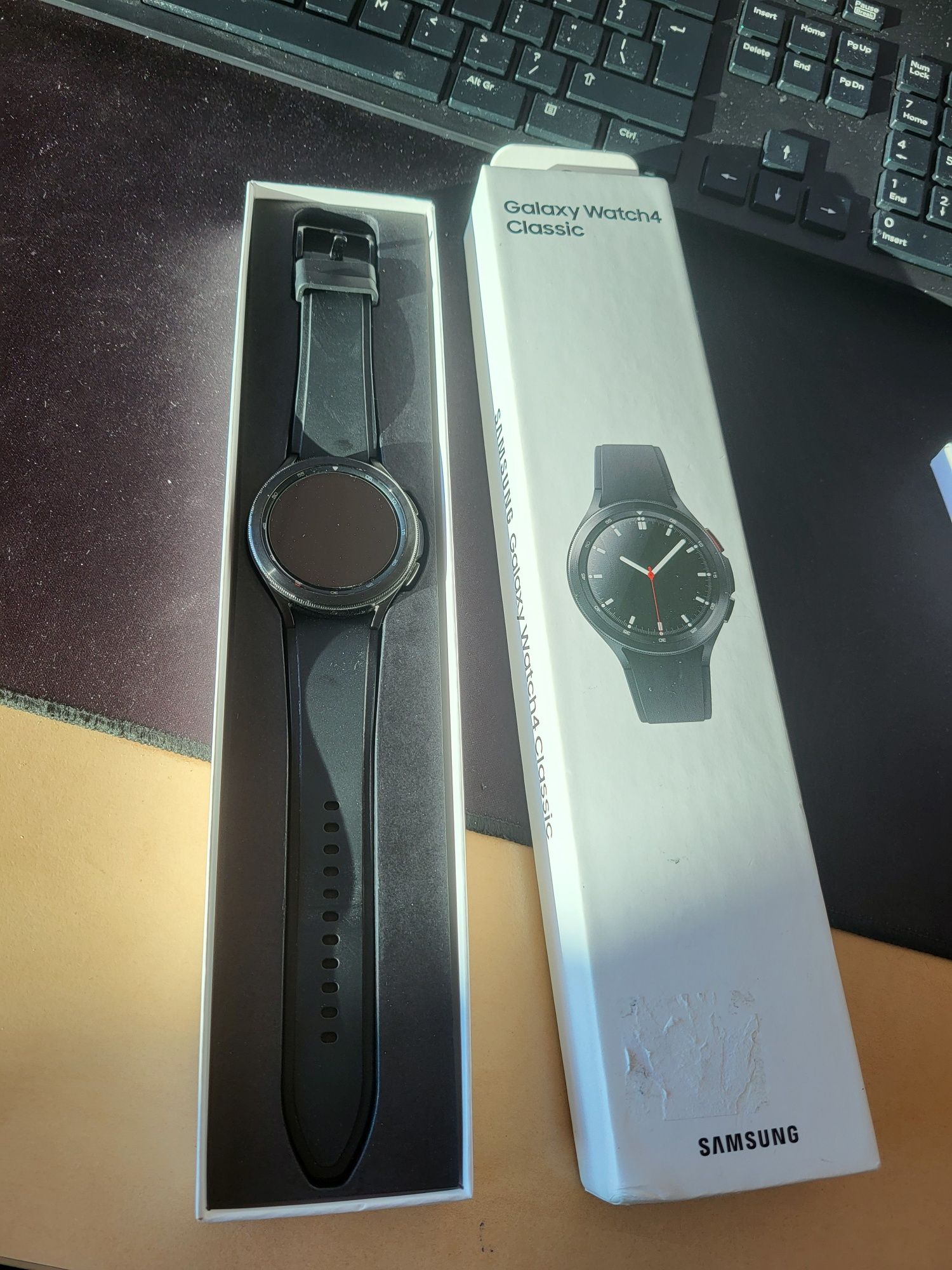 Smartwatch Samsung Galaxy Watch4 Classic de 44mm Bluetooth negru