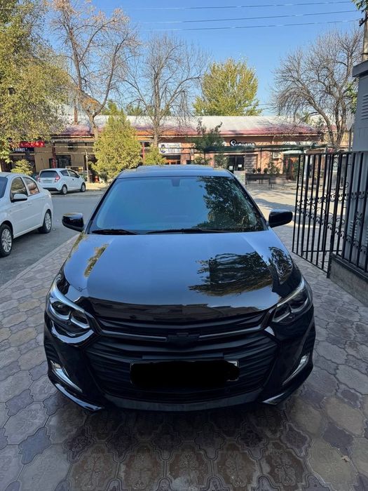 Chevrolet Onix Premier