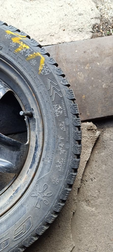 Продам зимние шины