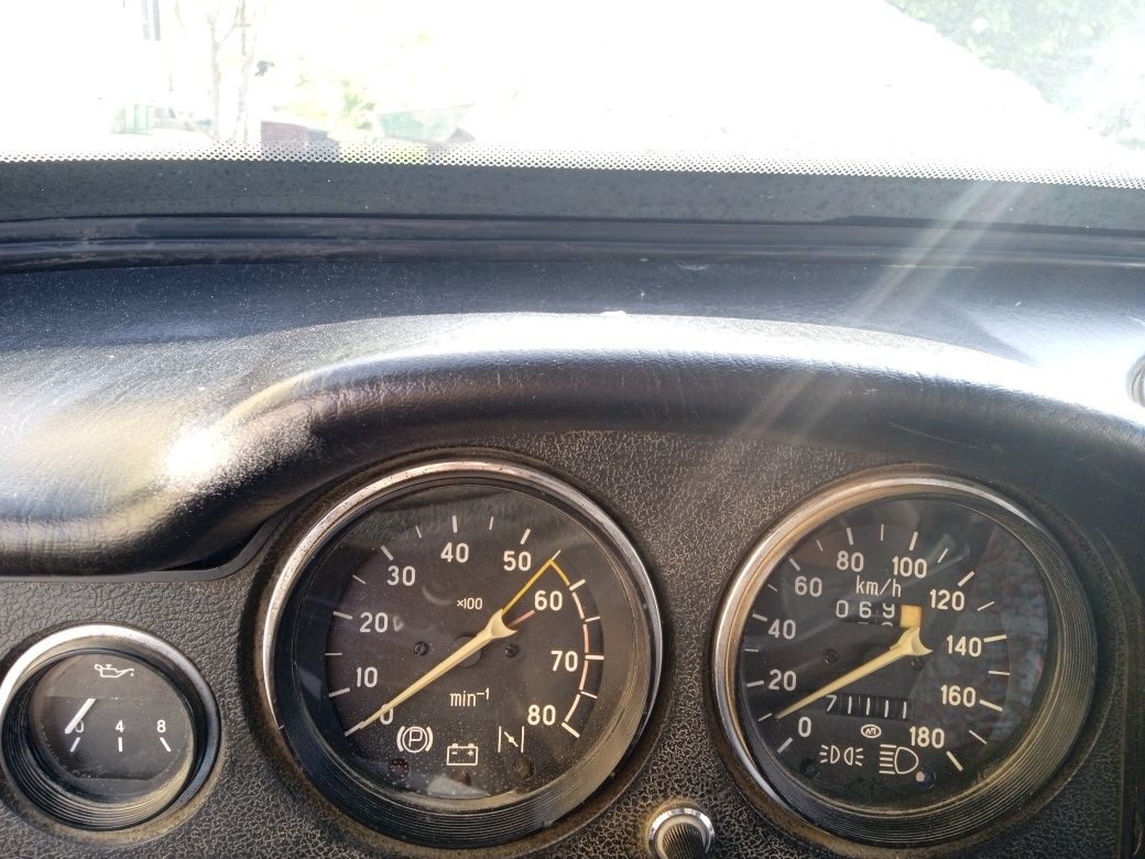vaz 2106 sotiladi