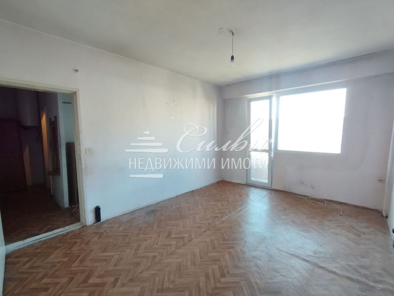 Продава се Едностаен апартамент в Шумен, Боян Българанов 1 - 44 кв.м за 1158 €/кв.м - Снимка #1