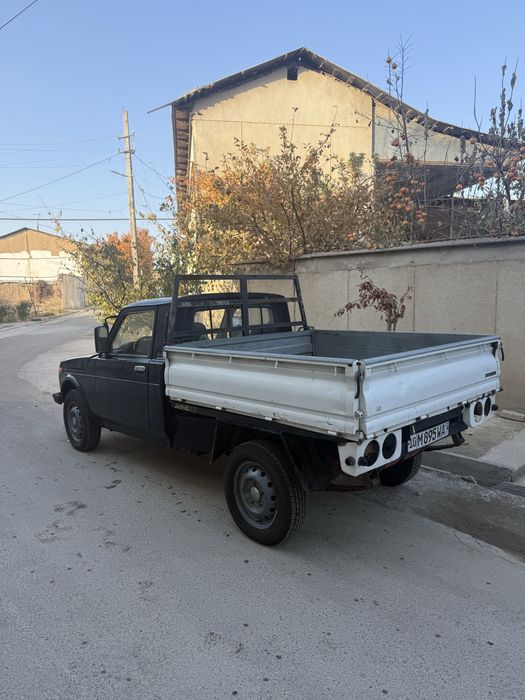 Нива пикап сотлади холати зор олас минас