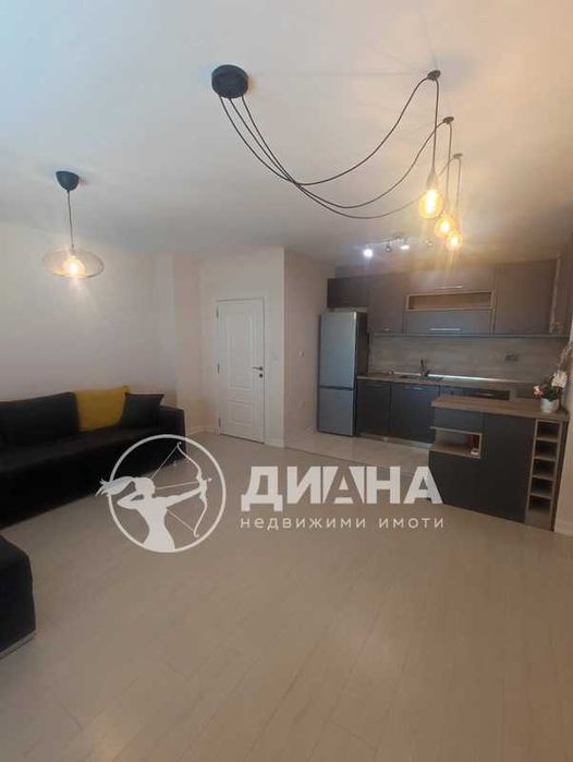Продава се Двустаен апартамент в Пловдив, Гагарин - 82 кв.м за 1622 €/кв.м - Снимка #2