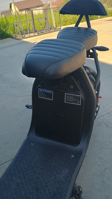 Vind scuter electric HARLEY 1 puțin folosit garanție