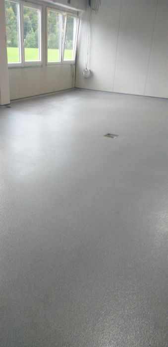 Pardoseli din Rășină epoxidică cu nisip colorat