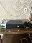 Продам xbox 360 прошит на freeboot в идеальном состоянии 25+ дисков