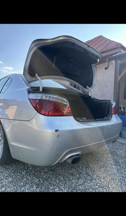 dezmembrez bmw e60 177 cp