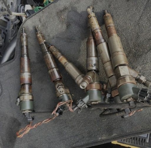 Injectoare 3.0diesel BMW seria 3/5/7 E46/E39/E60/E61/E65/E66/E53/E83/