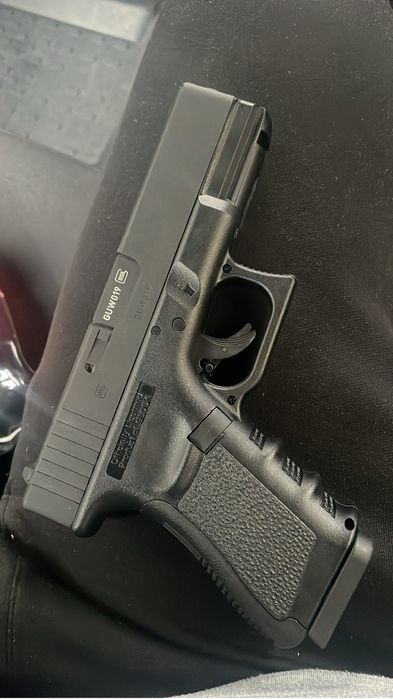 Airsoft Glock 17 Umarex (1;1 Licențiat)