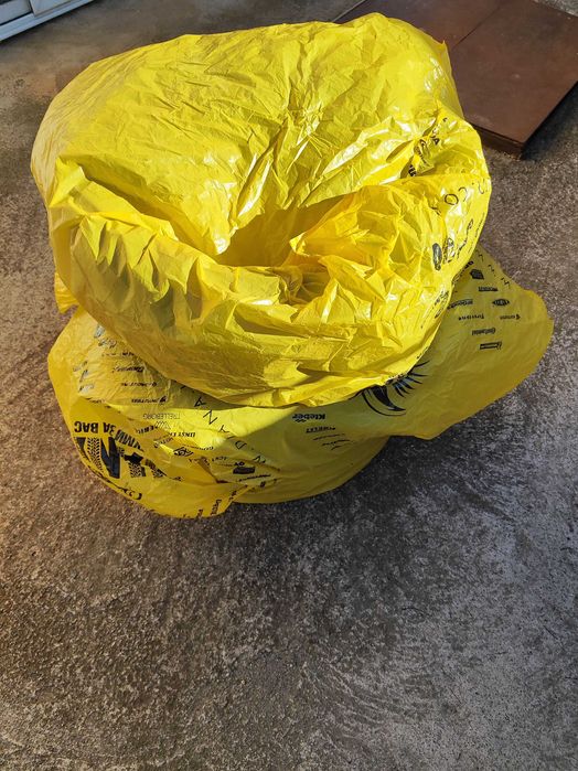 Продавам 3 гуми зимни Goodyear Ultragrip 225/40/R18