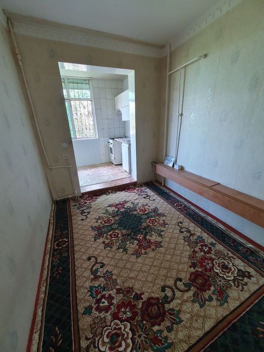 Yangi bozor 80 oldidan 2 xonalik uy sotiladi