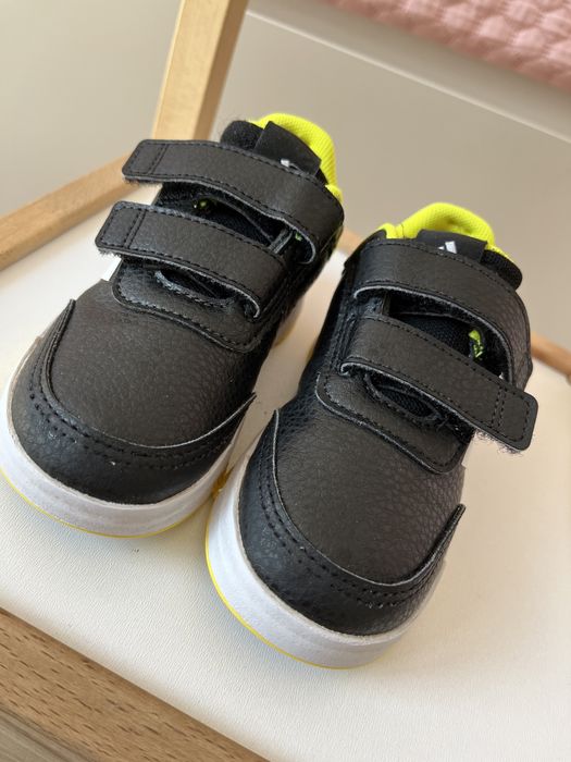 Маратонки обувки adidas
