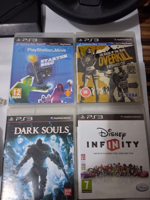 Vând pedale cu volan Logitech,4 jocuri și o maneta de PS3