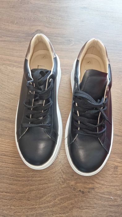 Черни кецове с висока подметка